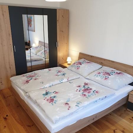 Apartman Central, Self Check In 24 H, Free Parking Банська Бистриця Екстер'єр фото
